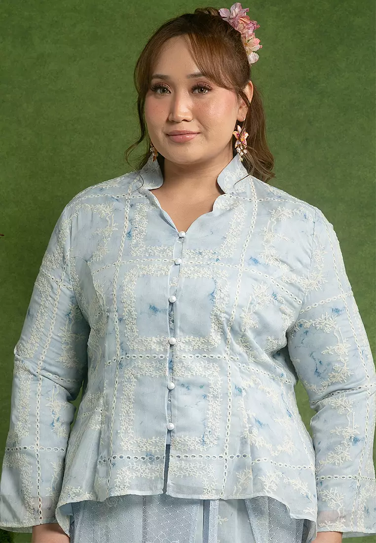 Zephnie Plus Embroidered Set with Flare Skirt