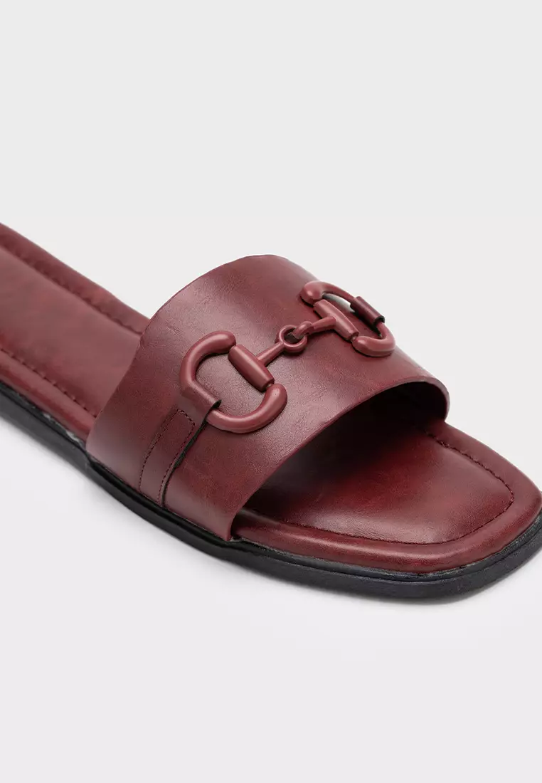 BUCKLED FLAT SLIDE