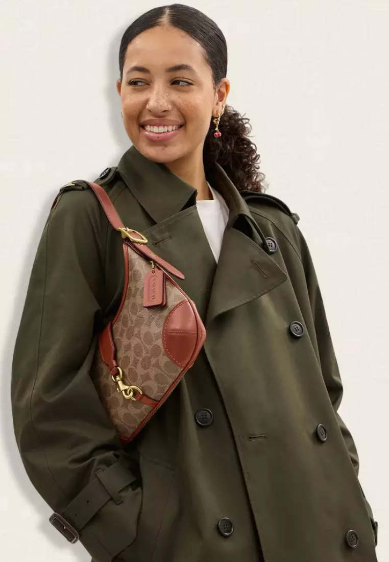 Coach Hamptons Hobo In Signature Canvas Tan Rust