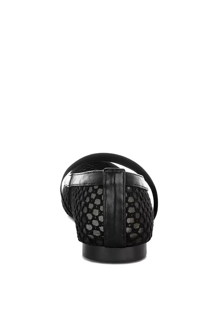 Sepatu Balerina Tali Tengah Kaki Berwarna Hitam