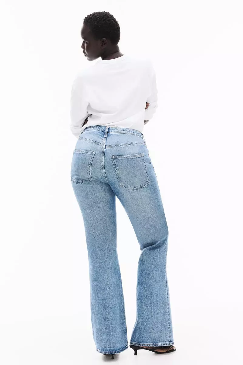 Curvy Fit Flared High Jeans