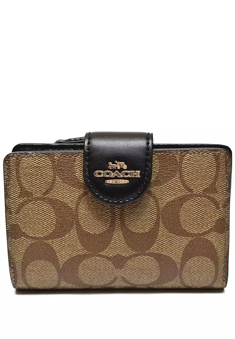 Coach wallet 2025 medium size