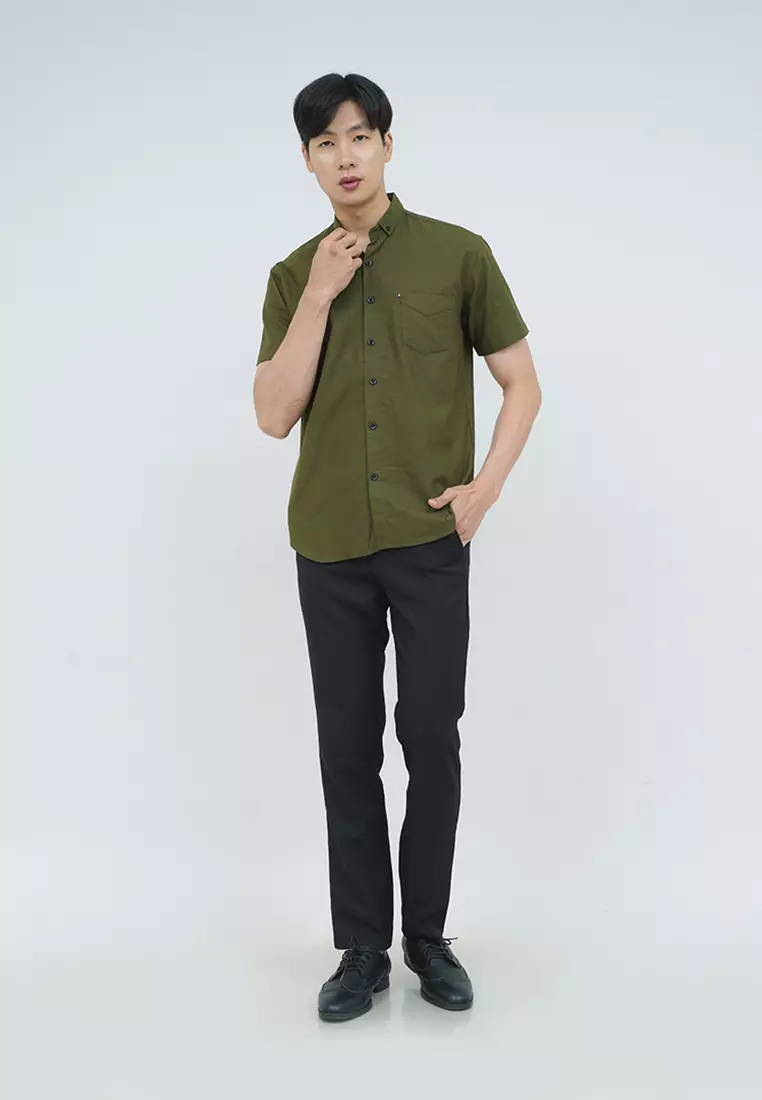 Kemeja lengan pendek pria formal slim fit hijau army houseofcuff