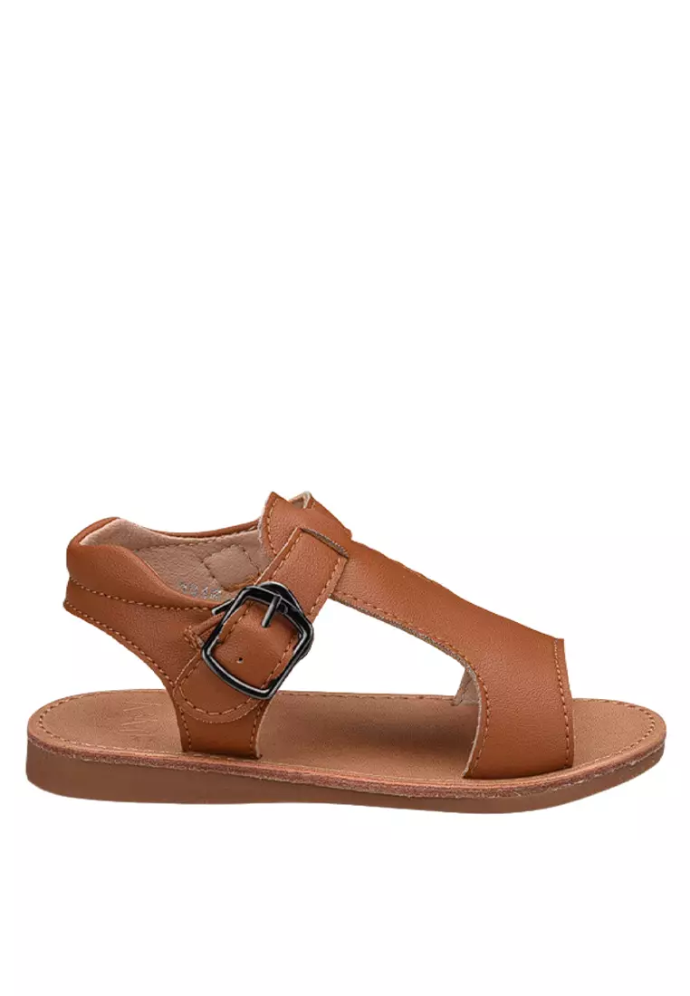 Little on sale kid sandals