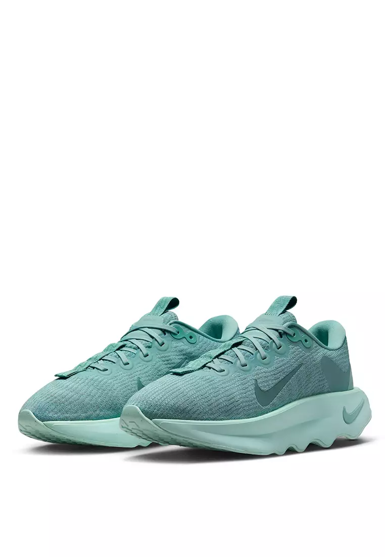 Motiva Walking Shoes