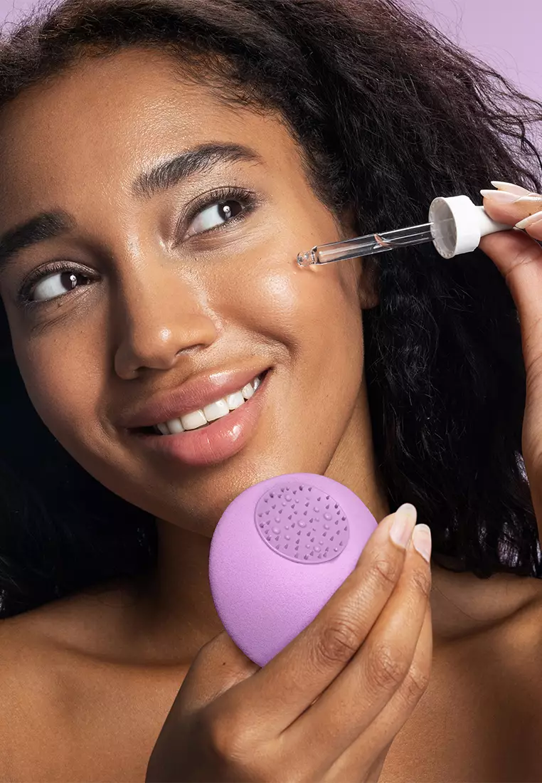 REAL TECHNIQUES Miracle Skincare Sponge