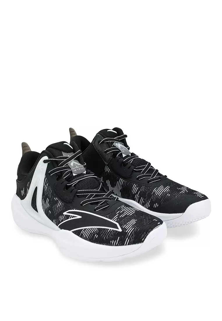 White basketball hot sale shoes cheap