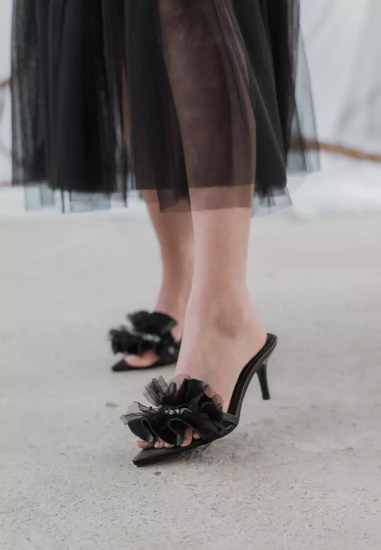 Carole Ruffle Heels with Pearl