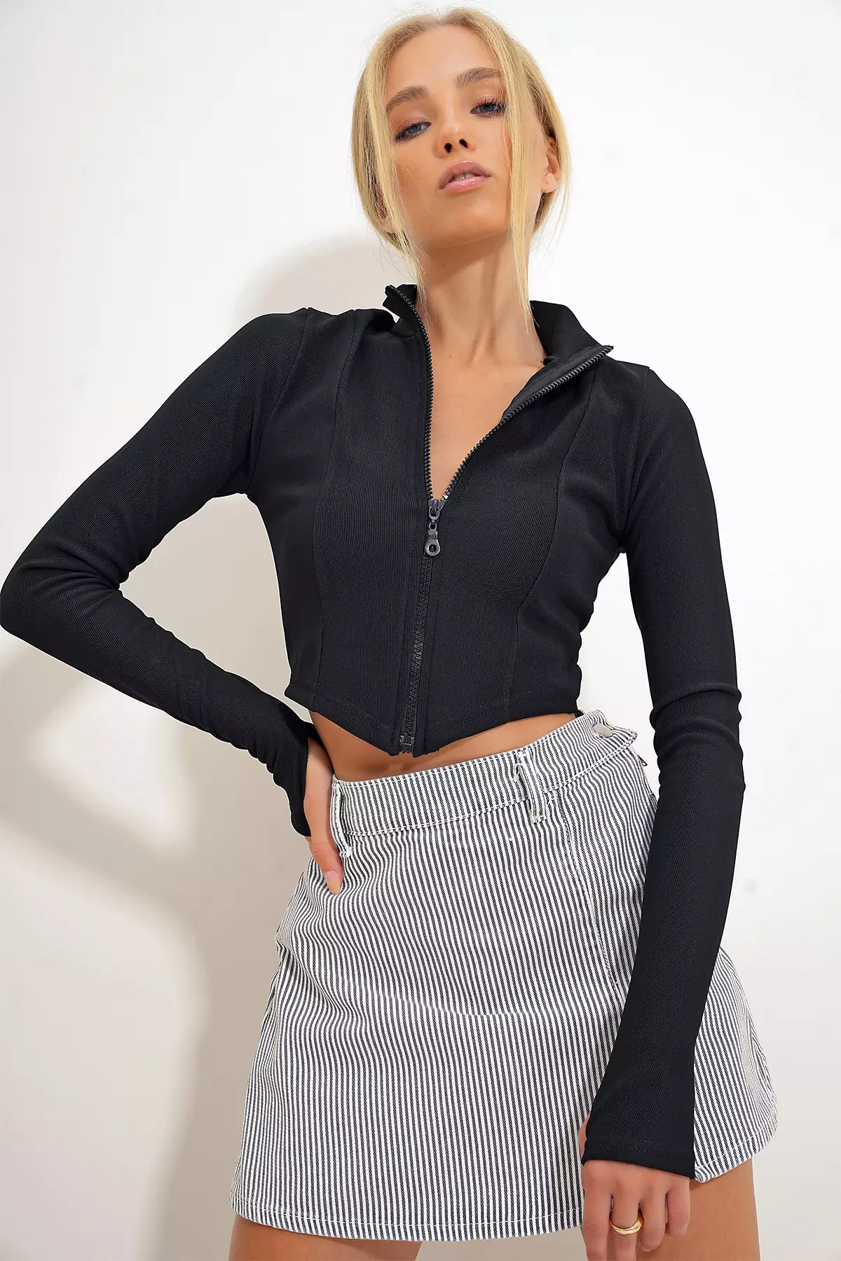 Crop Zip Top