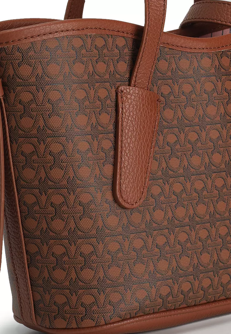 Never Without Bag 品牌印花塗層小型側孭袋