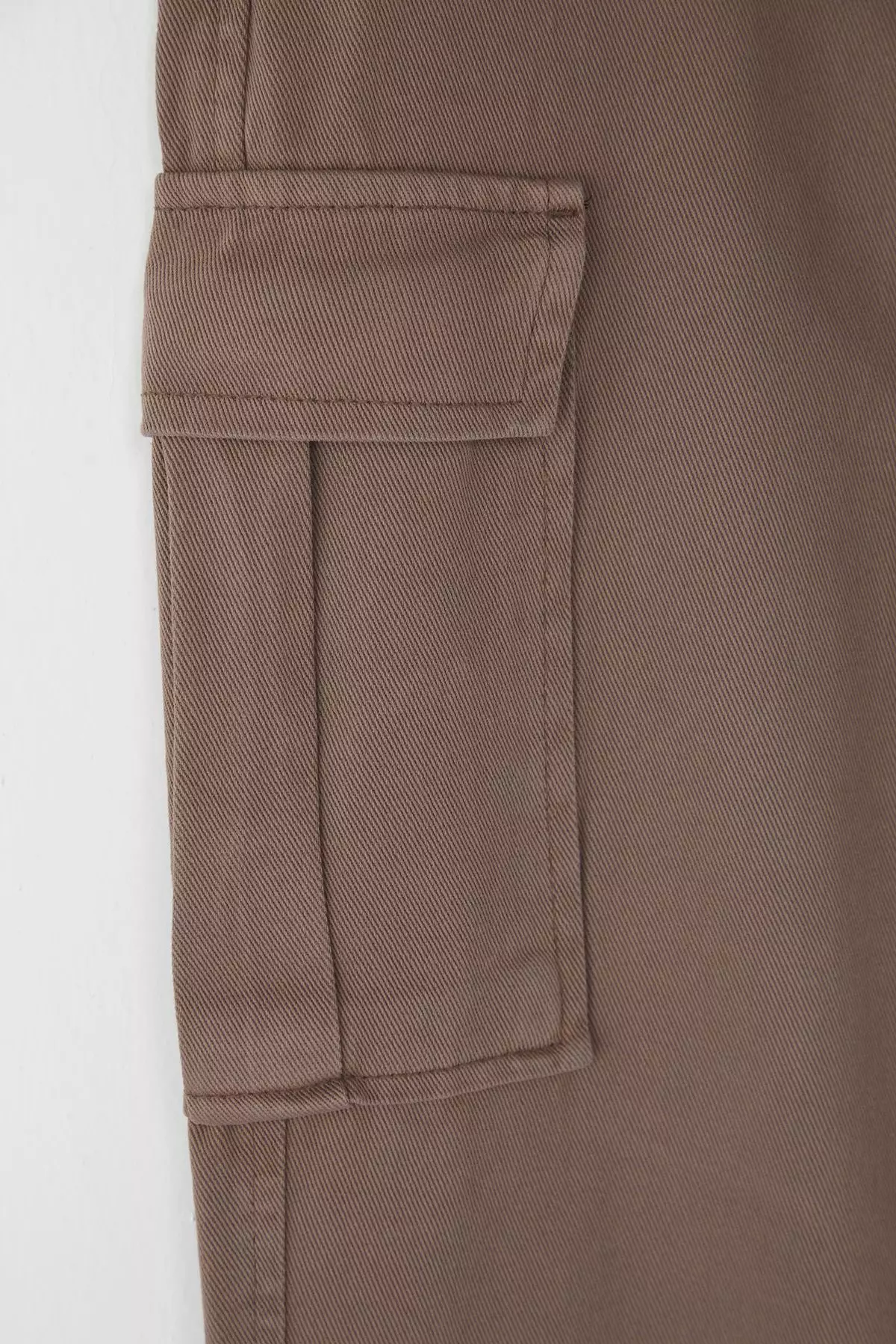 Mink Cargo Pocket Gabardine Baggy/Loose Cut 100% Cotton Casual Trousers TMNSS24PL00021