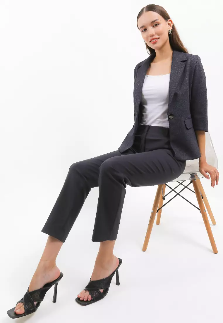 Cardinal Femme Sleeve Less Blazer Wanita main image 1