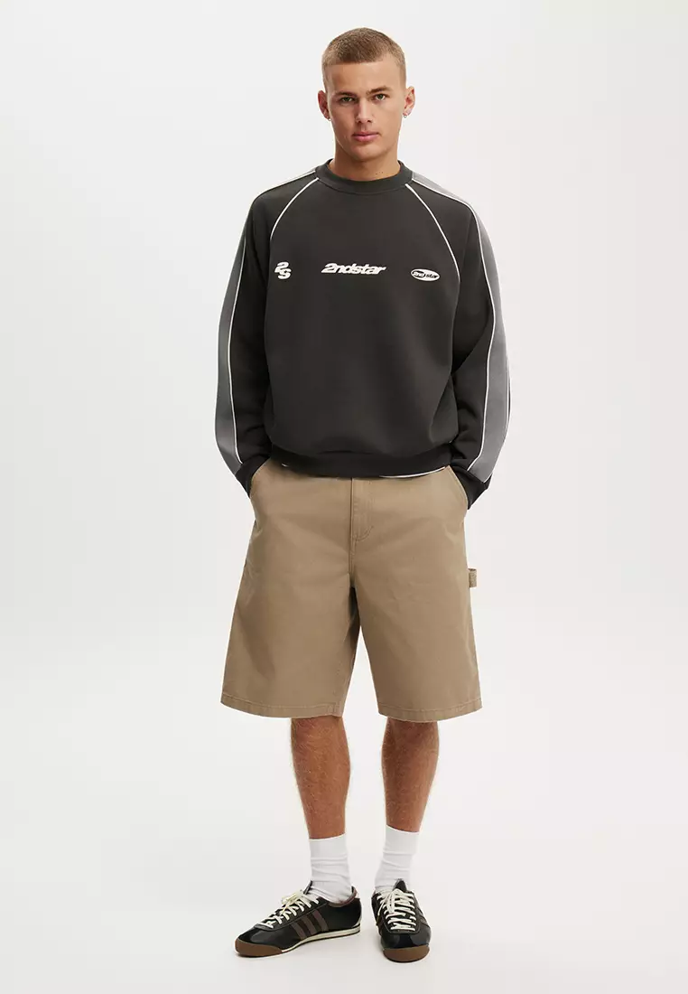 Box Fit Graphic Crew Sweatshirt