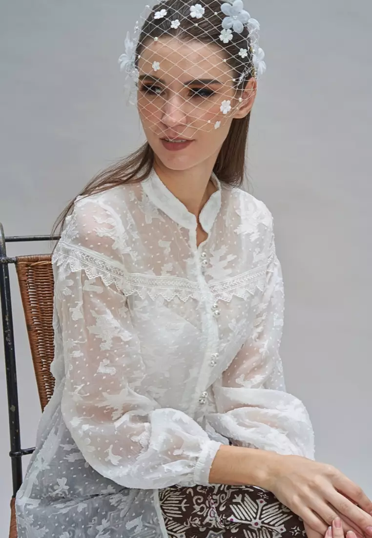 White high neck Top