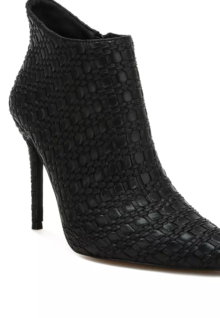 Embossed Concave Cut Ankle Boots in Black