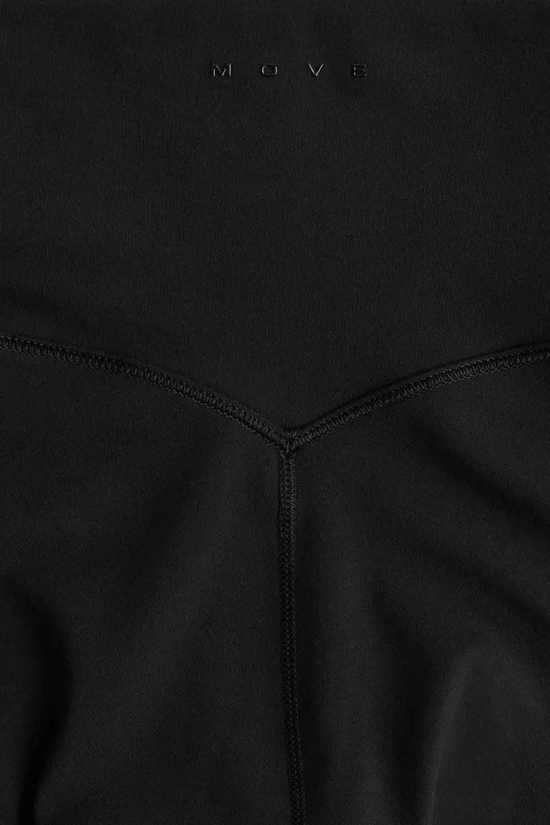 Pocket-detail sports leggings with SoftMove™