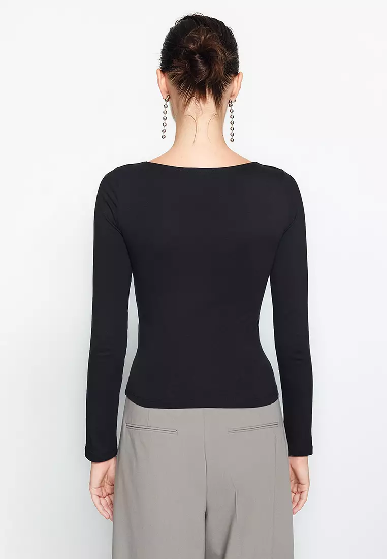 Flexible Boat Neck Fitted/Sticky Knitted Top