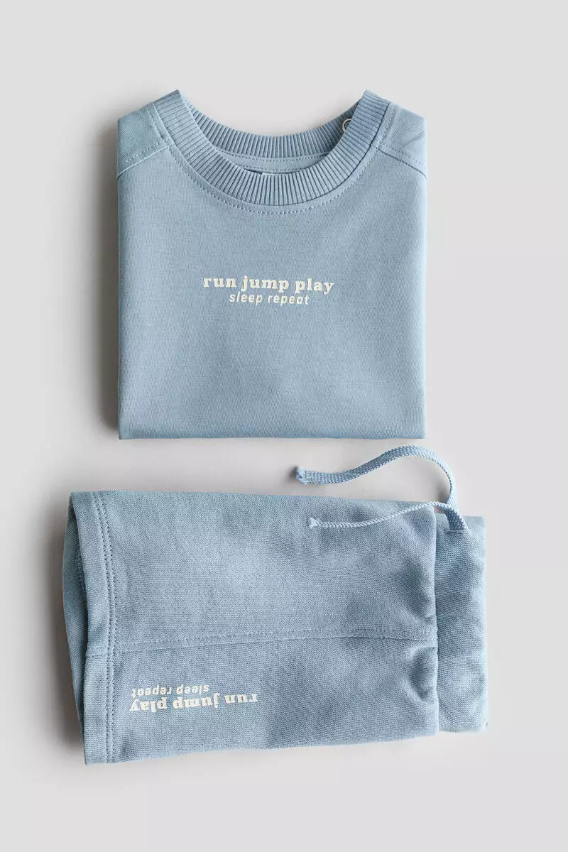 2-piece T-shirt and shorts set
