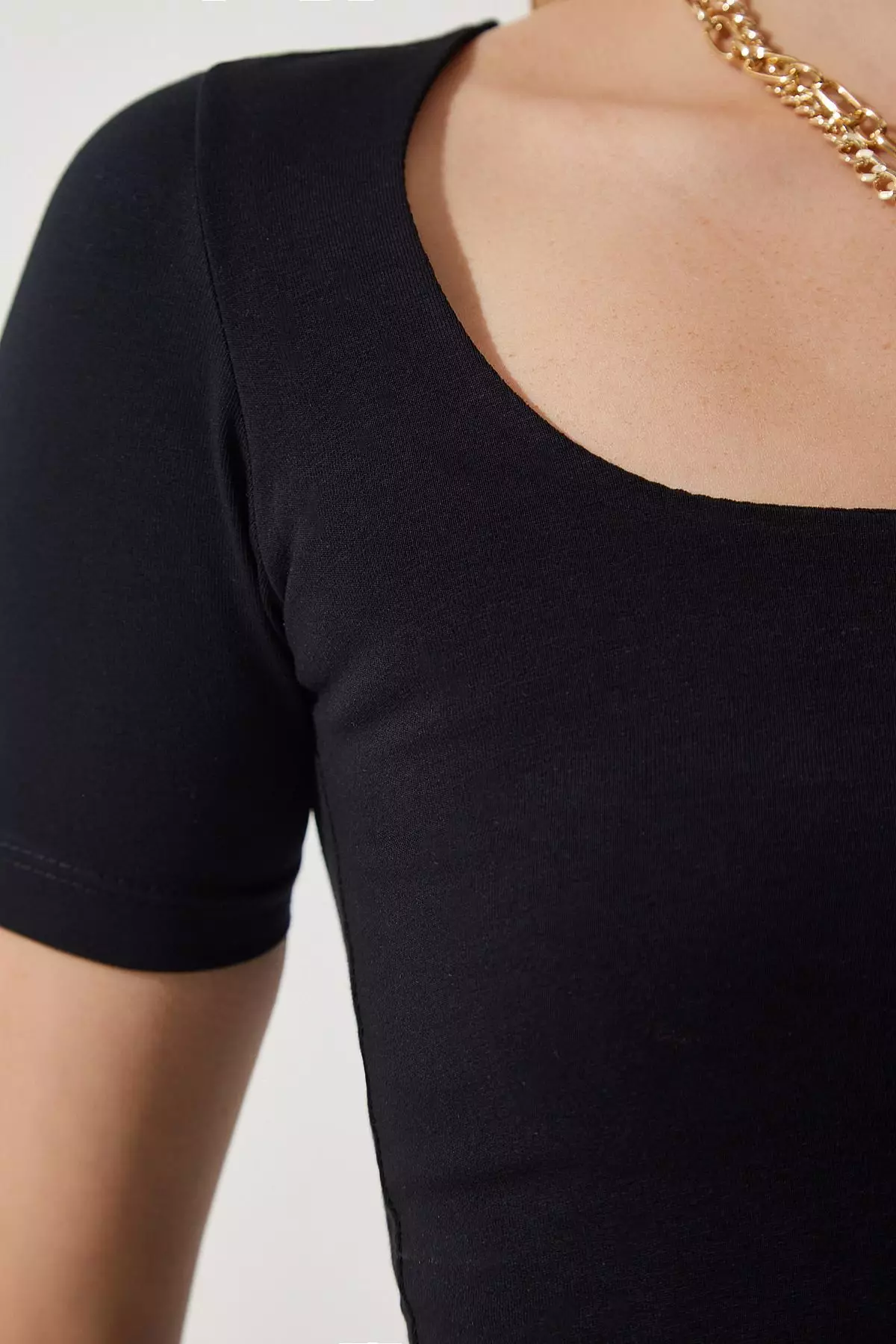 Short Sleeves Crop Top