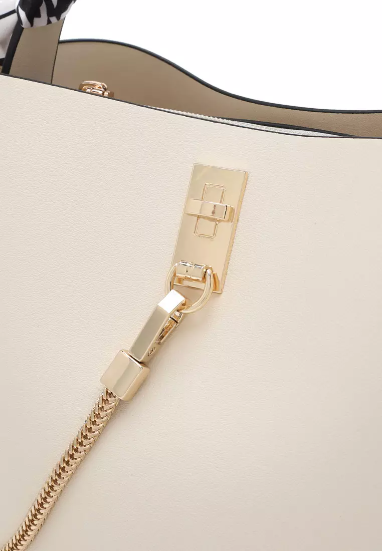 Women's Chain Top Handle Bag / Sling Bag / Crossbody Bag / Shoulder Bag (Tas Selempang Wanita / Tas Tangan Wanita / Tas Bahu Wanita) - Krem