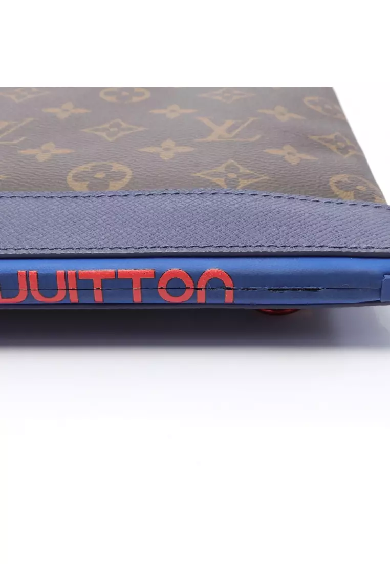 LOUIS VUITTON Pre loved Louis Vuitton Pochette Apollo monogram