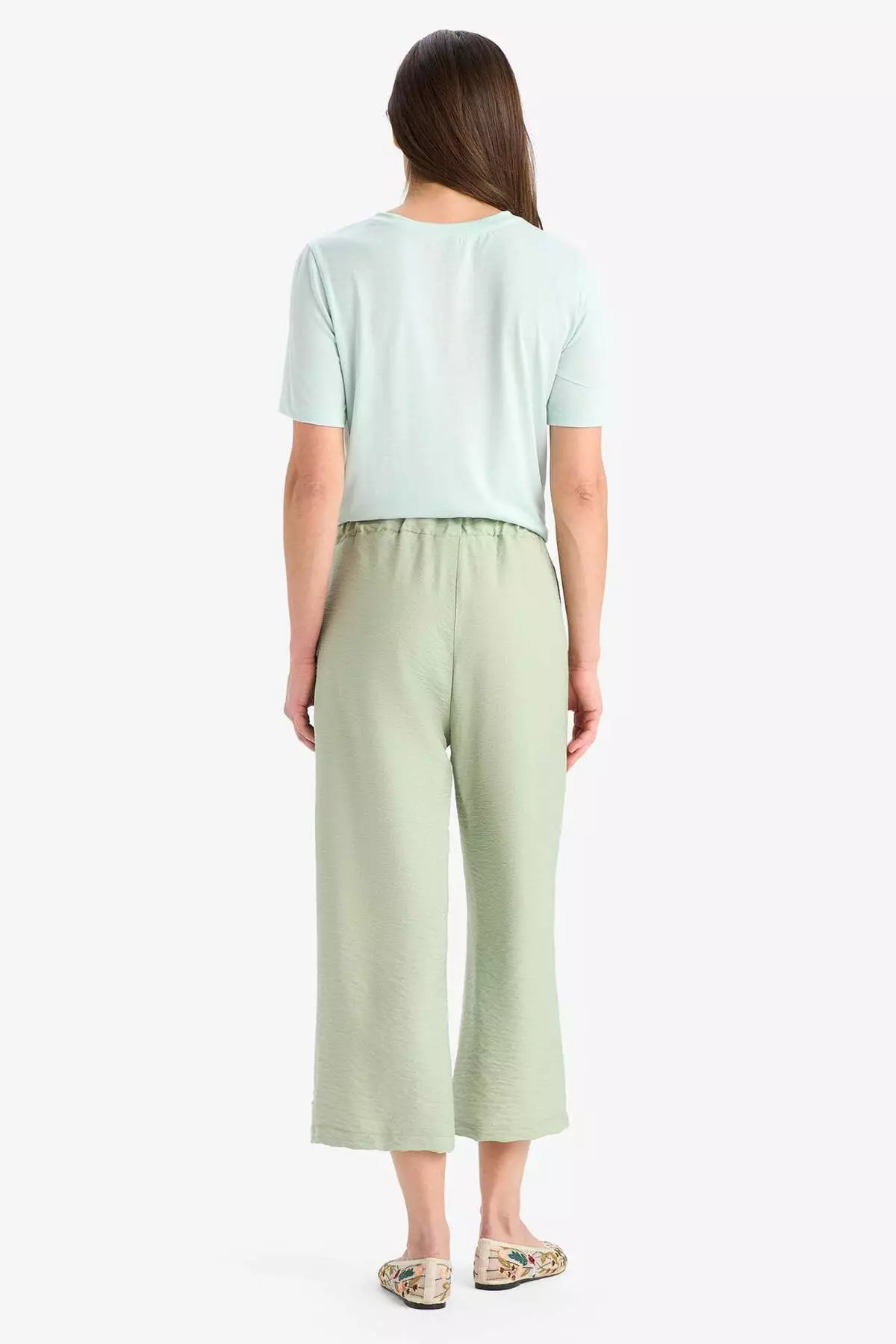 Flat Leg Capri with Elastic Waist and Pockets A6764Ax25Sm