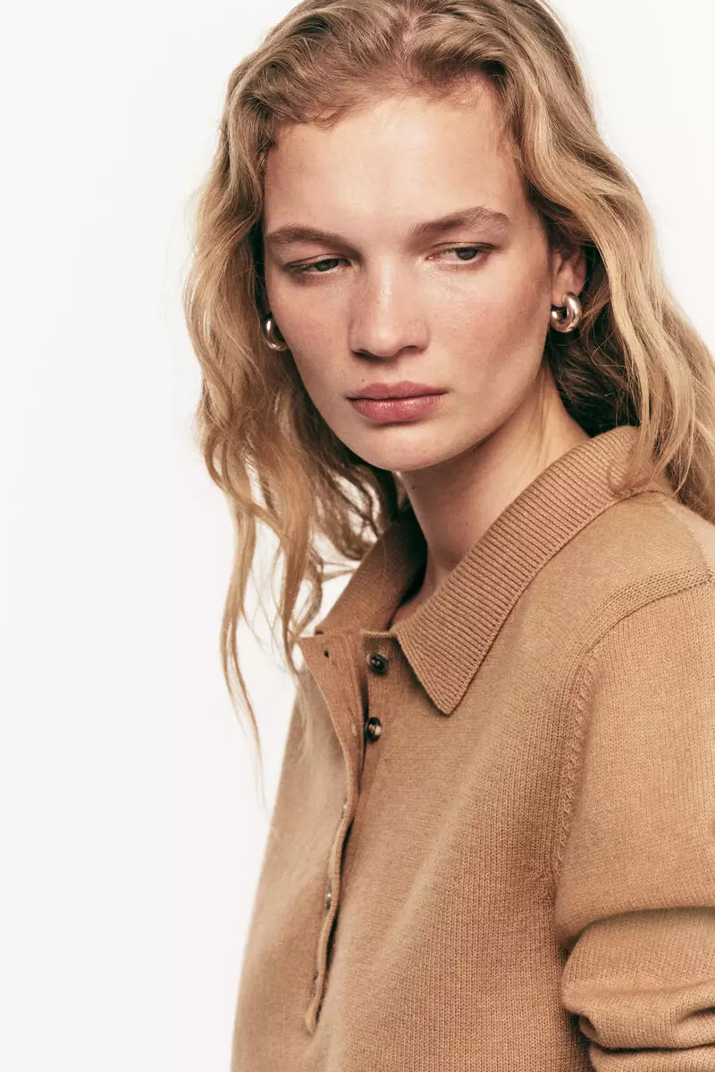 Shoulder-pad polo jumper