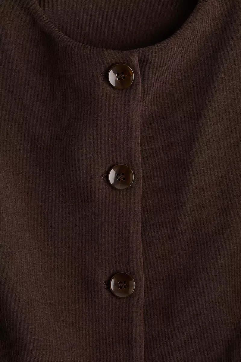 Collarless scuba blazer
