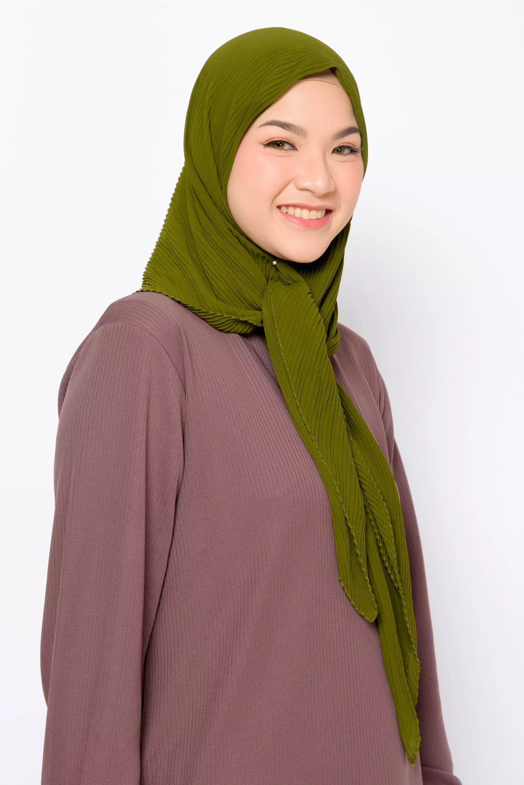 ZM Zaskia Mecca - Fanya Olive Hijab - Kerudung Segi Empat