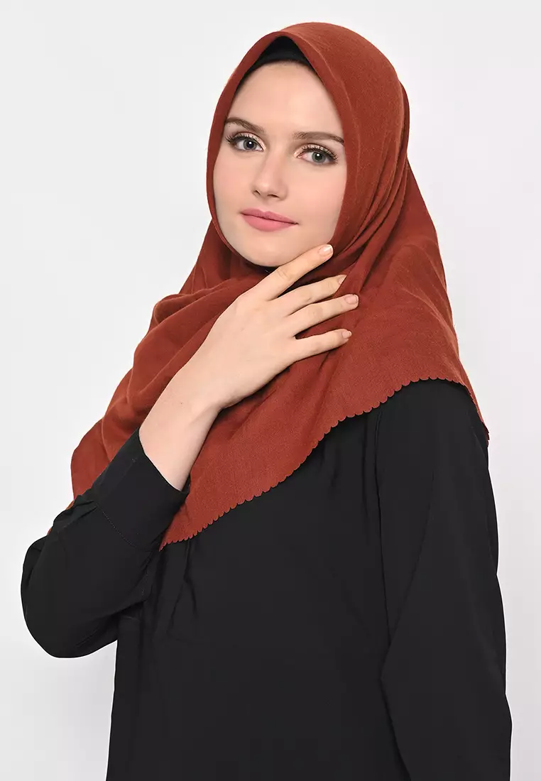 Hijab Square Voal Aisyah Sangria Lasercut