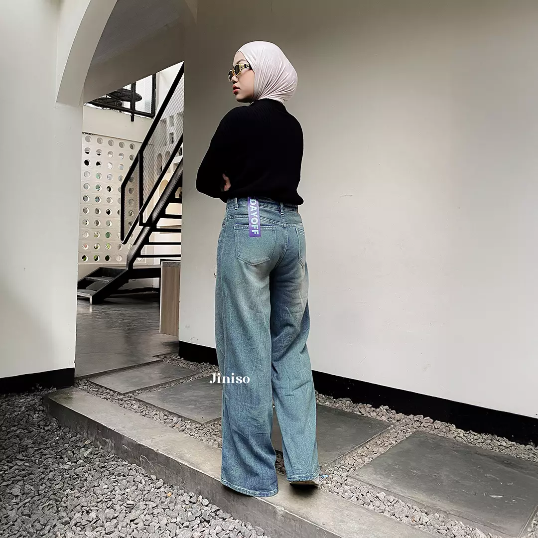 Highwaist Flare Cutbray Jeans 370 DAYOFF