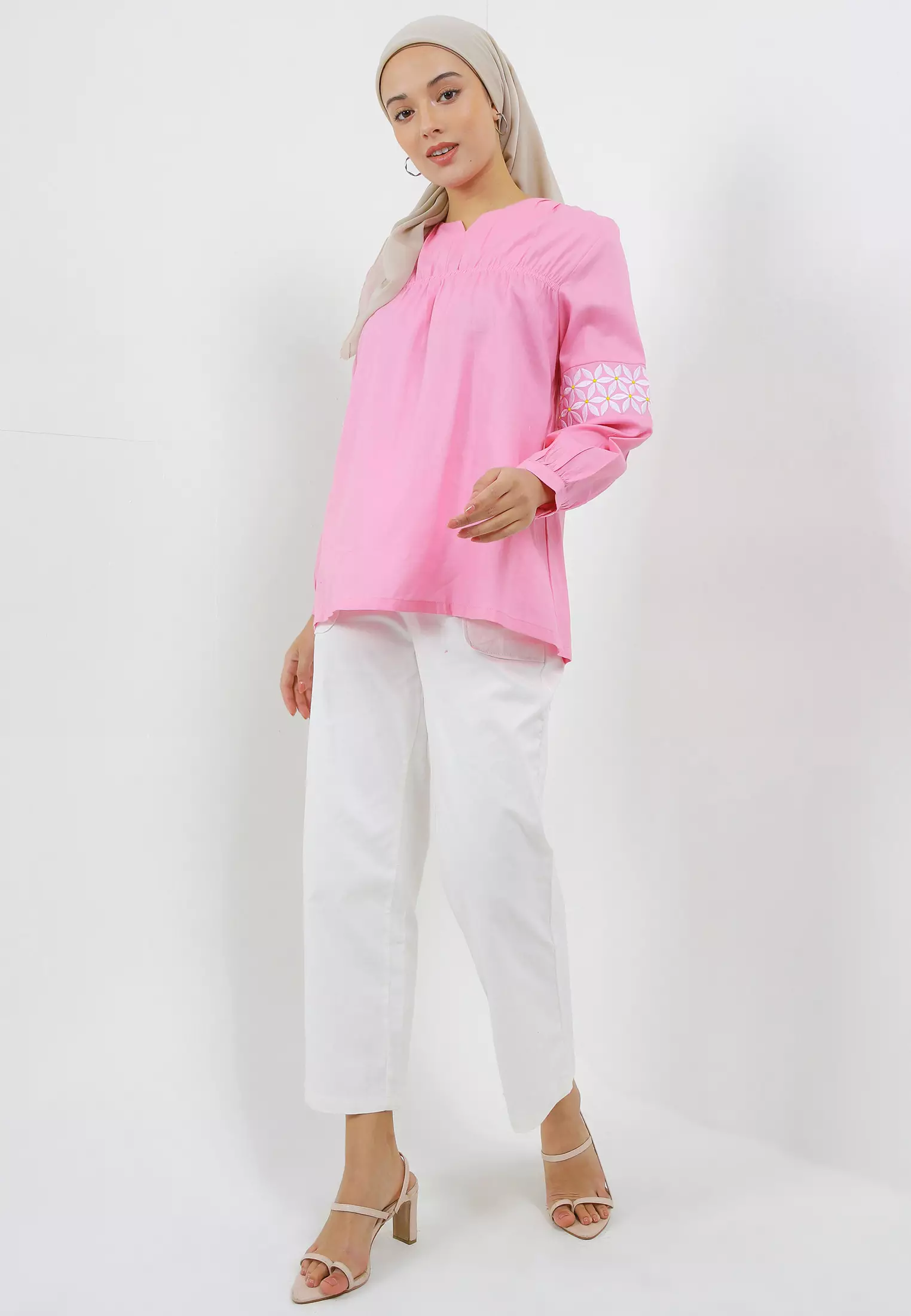 MFMW Vavynda Atasan Blouse Pink Motif
