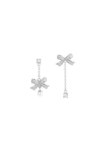 ZITIQUE silver Women's Diamond Embedded Bowknot Unsymmetrical Drop Earrings - Silver 39BC5ACAB550A4GS_1