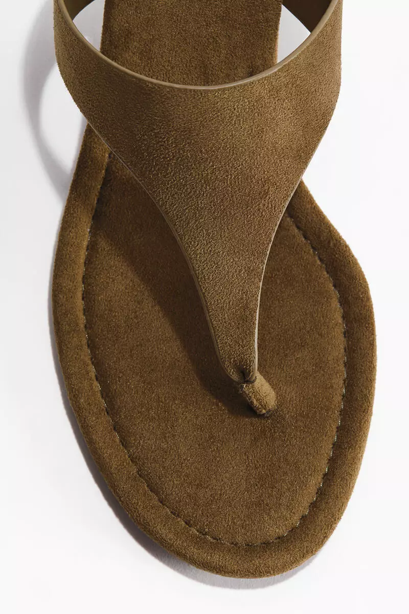 Kitten-heeled sandals