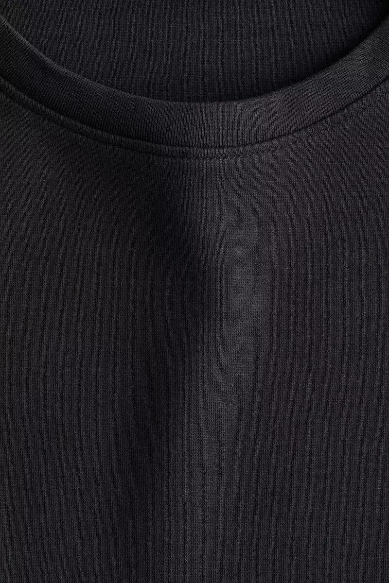 Oversized interlock top