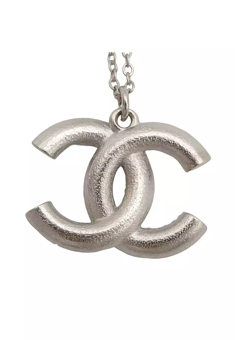 Pre-Loved Chanel Cc Brass Strass And Faux Pearl Pendant Necklace