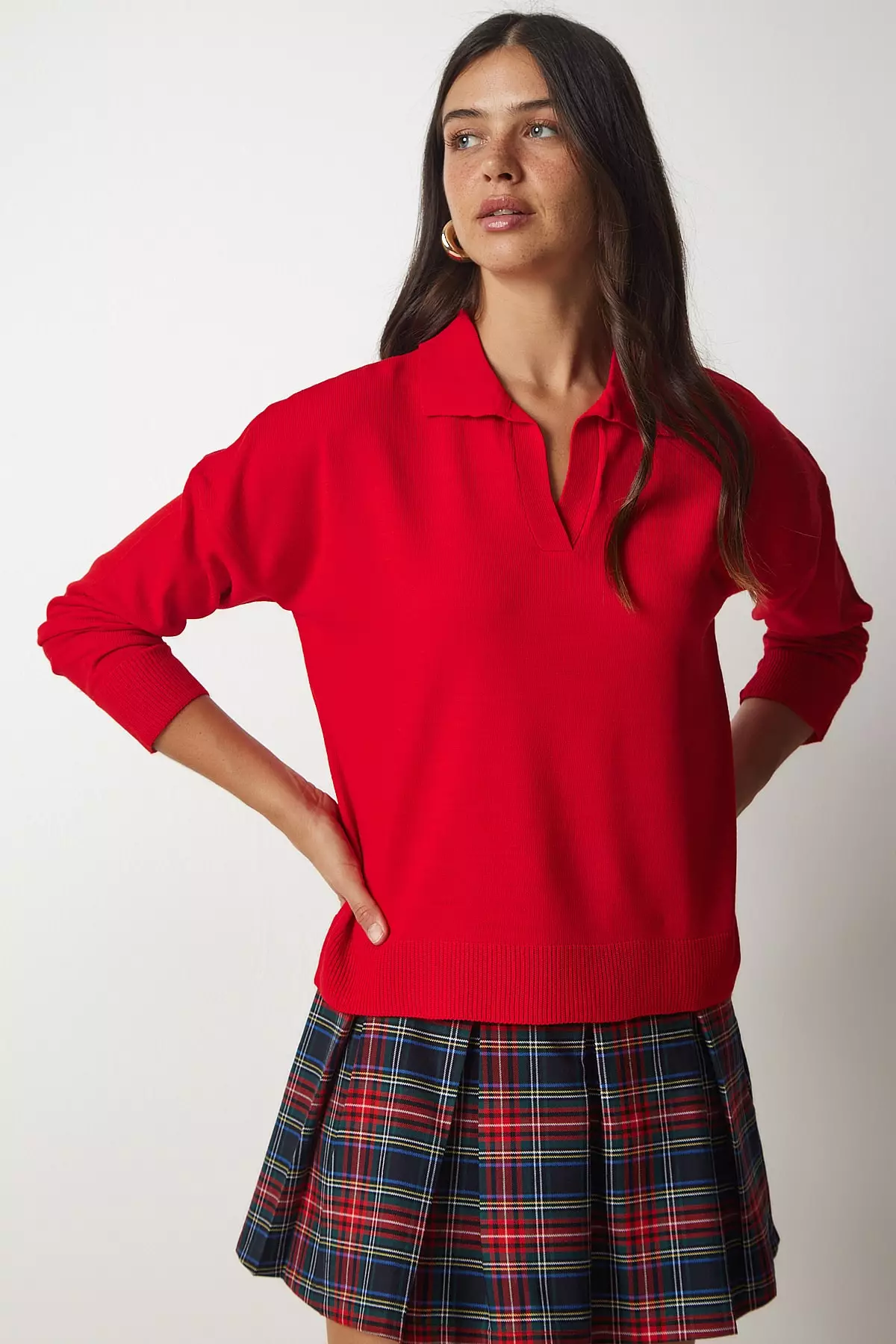 Red sweater with white collar shop