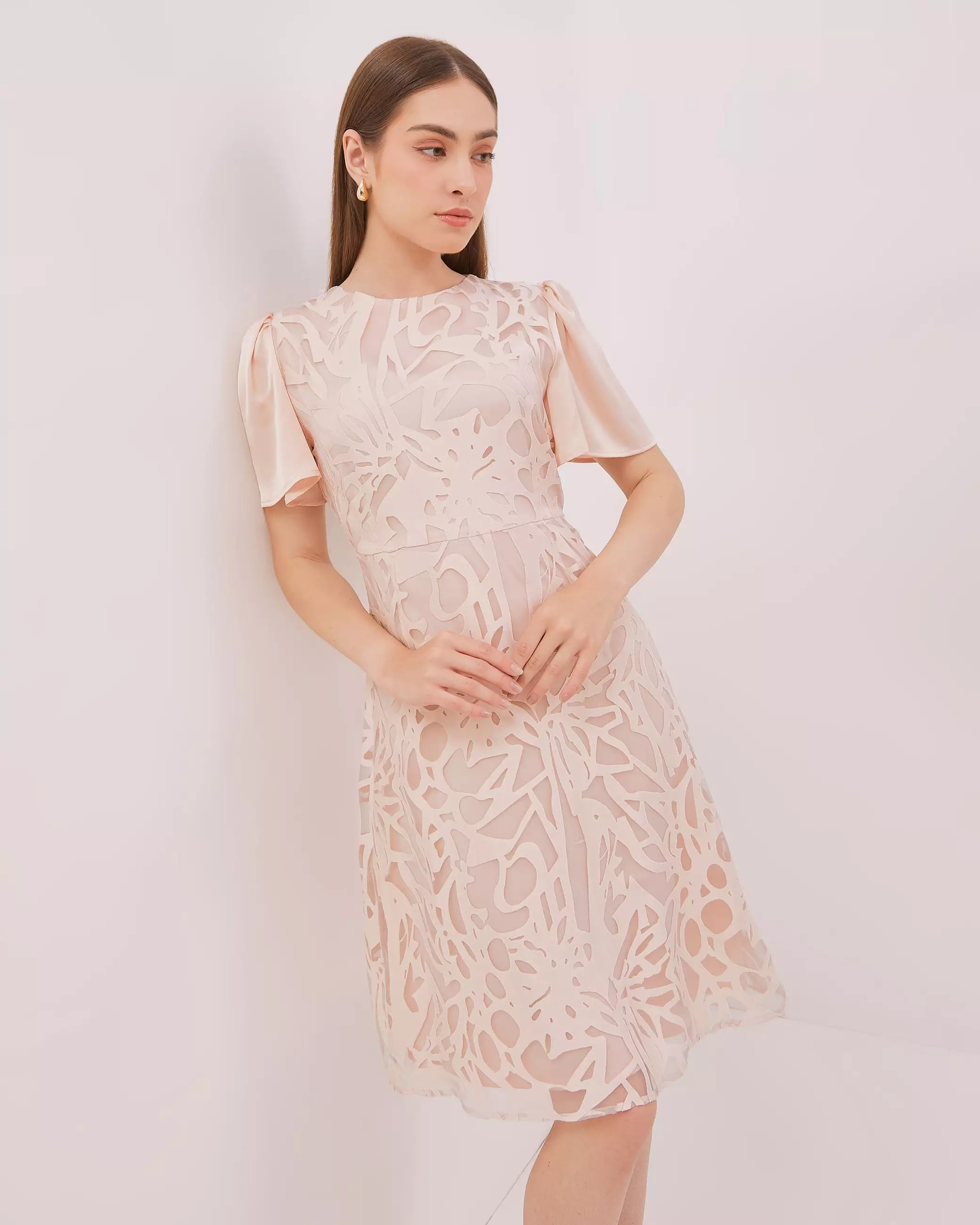 Urban Exchange Ameena Dress White Warna Off-white