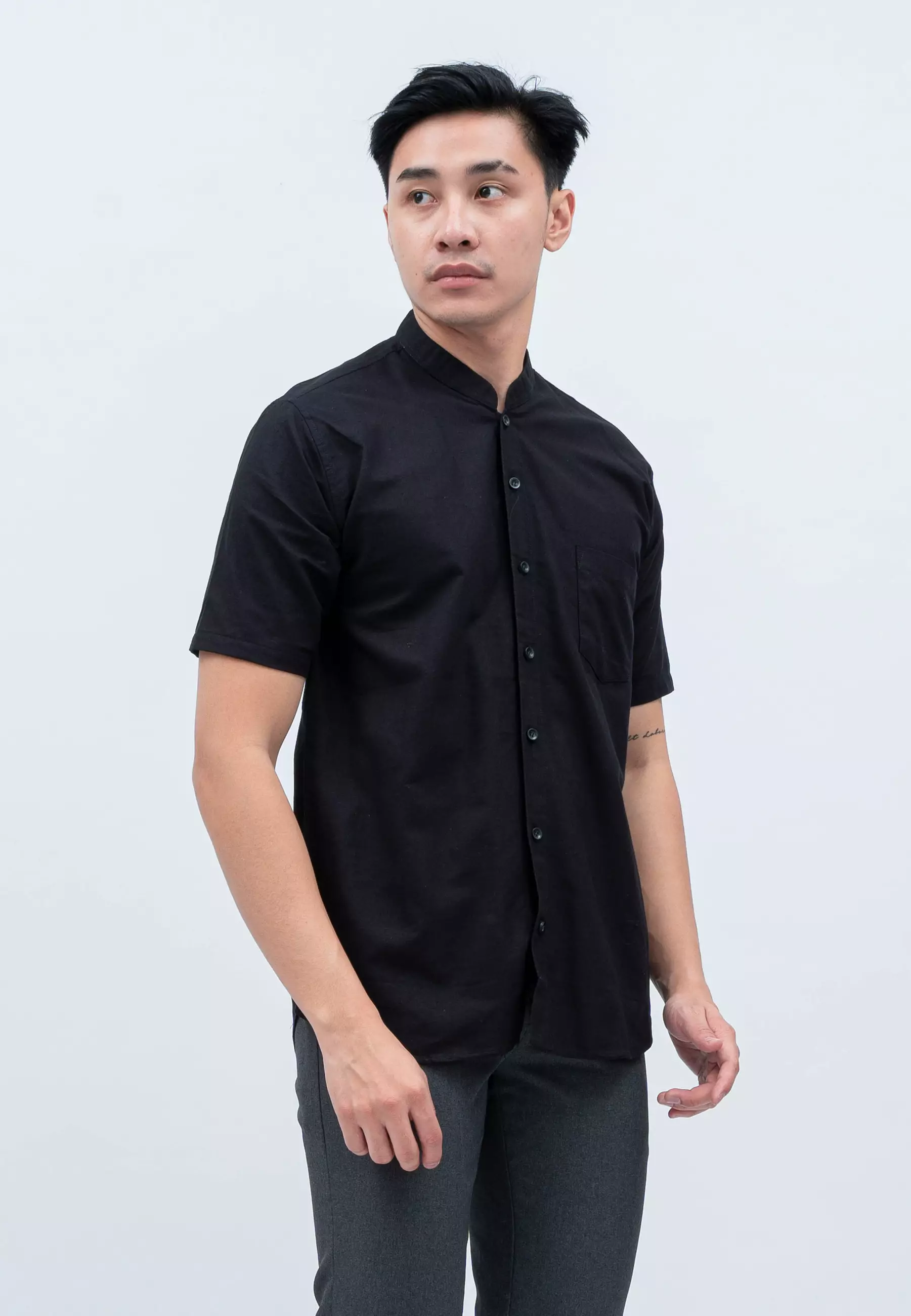 Houseofcuff Baju Koko Kemeja Lengan Pendek Pria Hitam