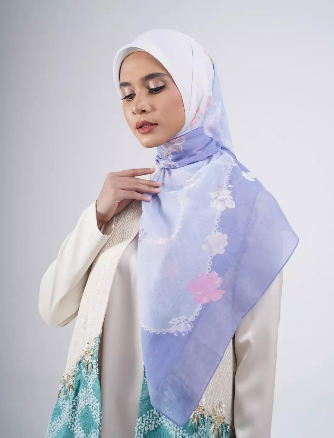Niomy Printed Scarf Monacron Blue | Hijab Kerudung Segi Empat Motif
