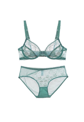 W.Excellence green Premium Green Lace Lingerie Set (Bra and Underwear) 38D3AUS4DC0215GS_1