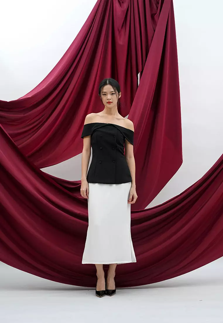 Sierra Off Shoulder Top in Black