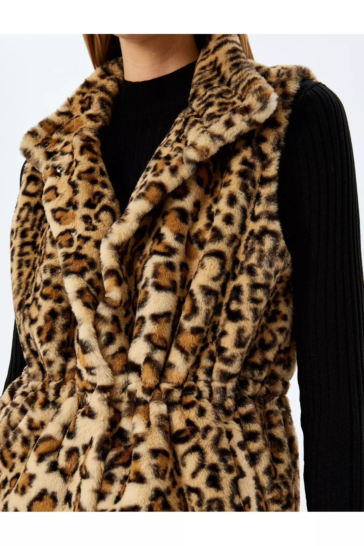 Sleeveless Leopard Print Faux Fur Vest