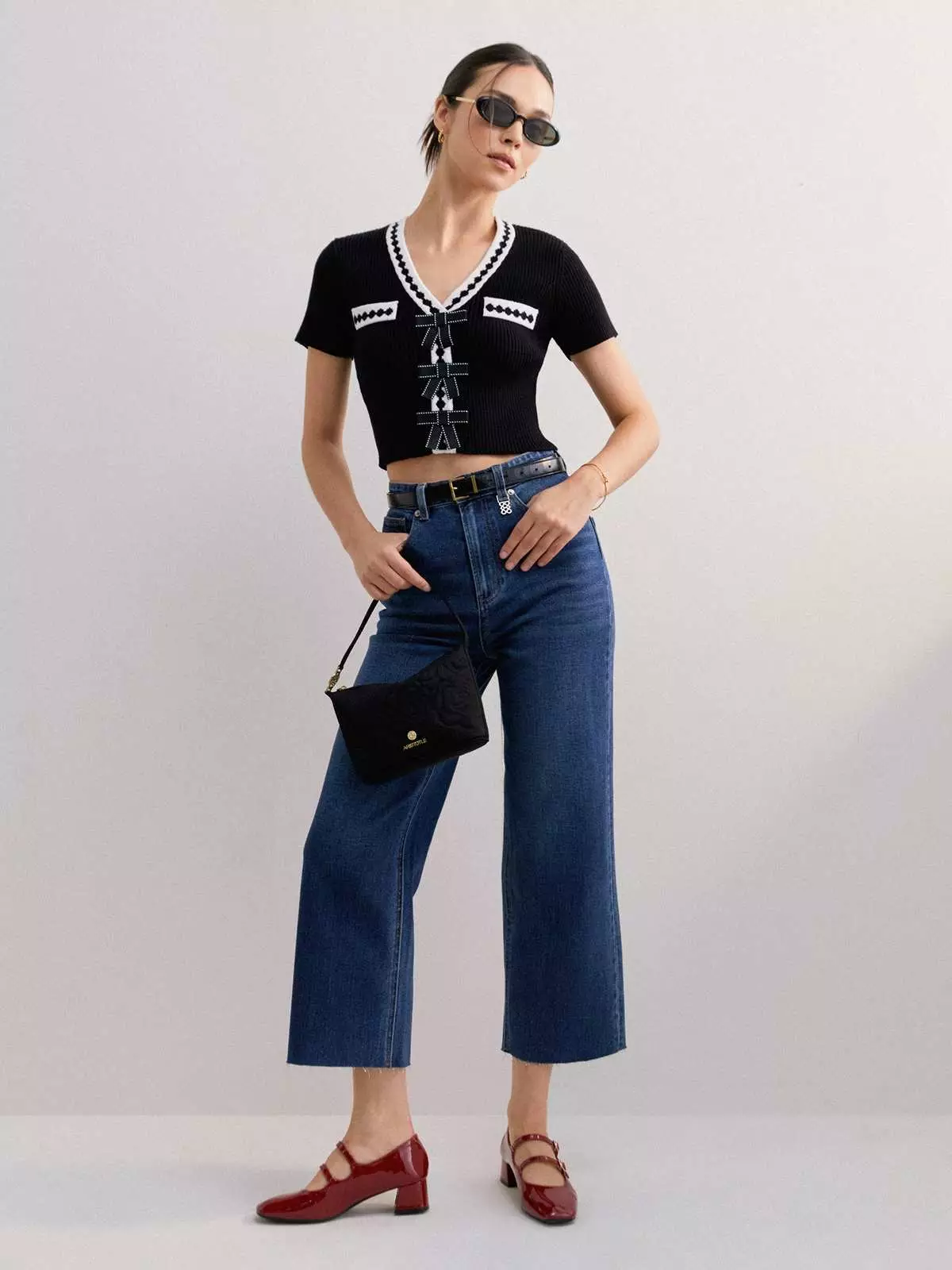 Two Tone Rib-Knitted Crop Top with Feminine Bow Detail - Black