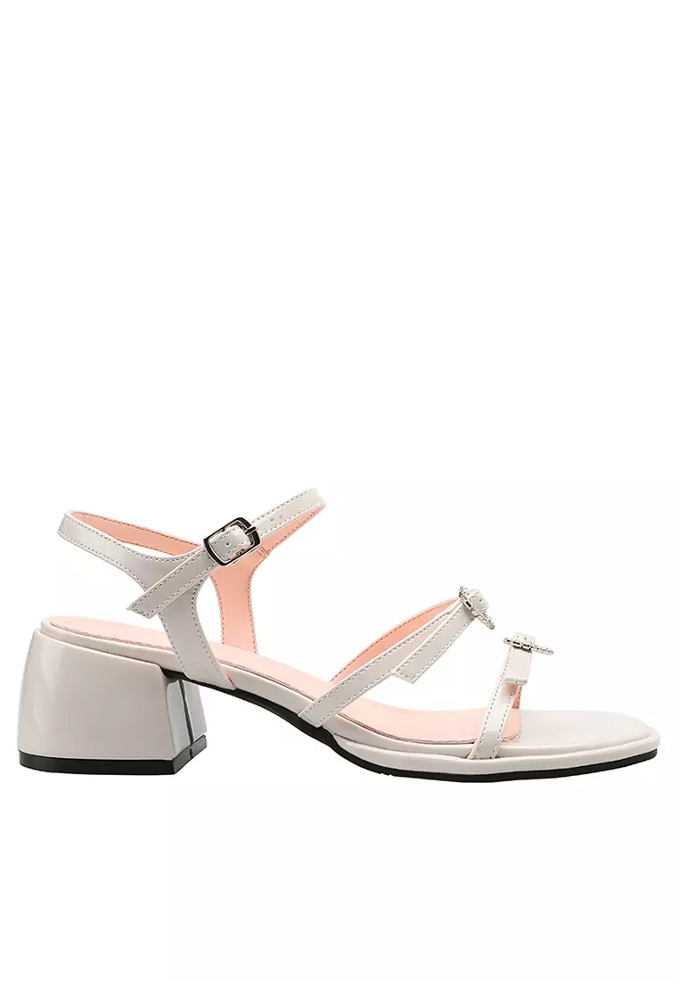 Discount on Twenty Eight Shoes  shoes - SKU: 5CM Rhinestone Buckle Strap Mid Heel Sandals TE222-1