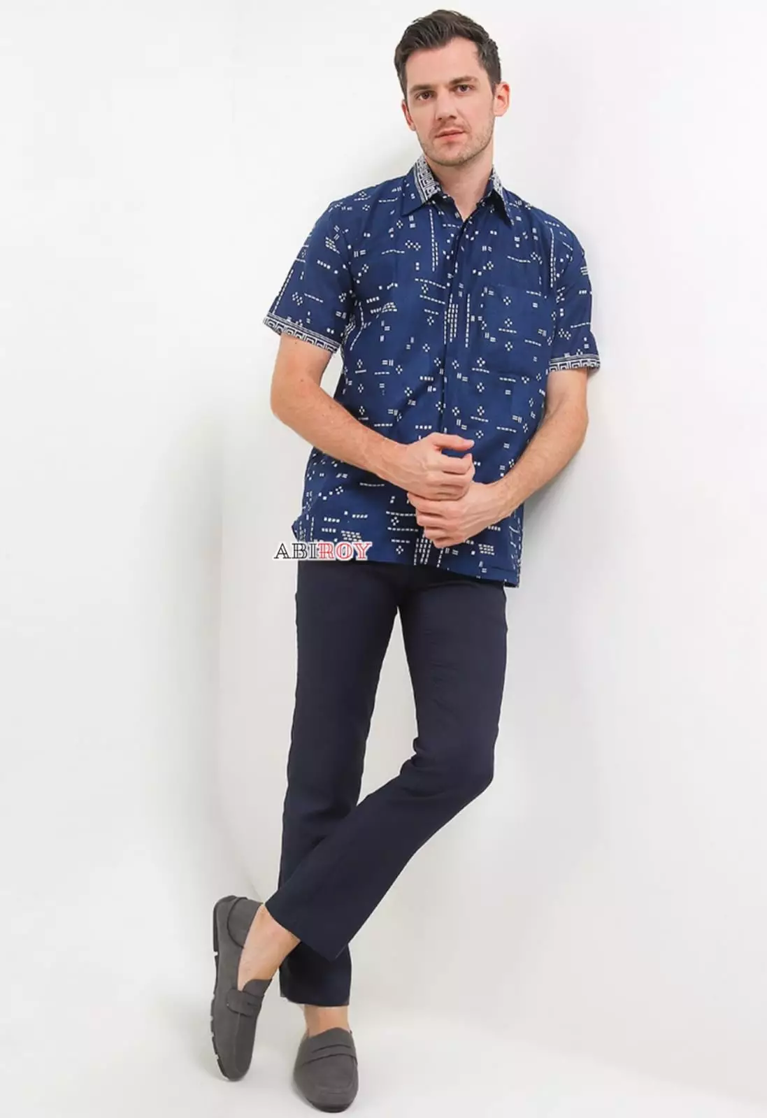 Retashima Navy Kemeja Batik Pria Premium Slimfit Lengan Pendek NLN