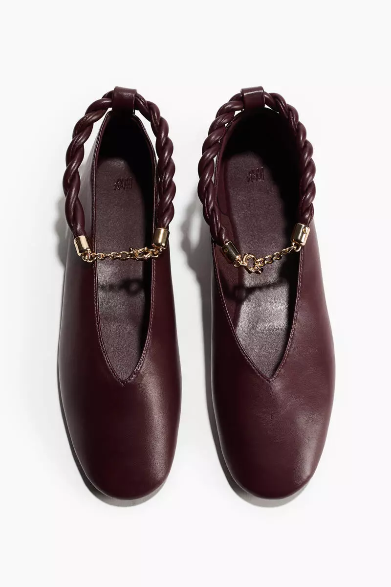 Twist-detail ballet flats