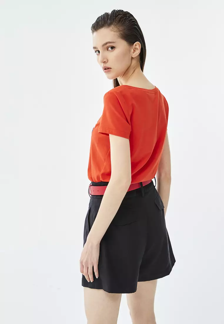 Front Graphic Basic Red Tee