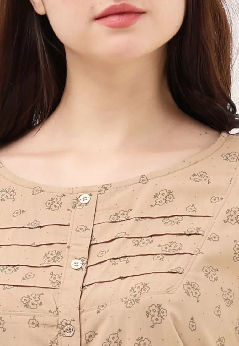 Short Sleeves Roundneck Blouse