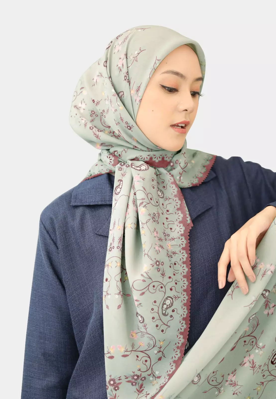 Cotton Bee - Athisah Printed Scarf - Hijab Segiempat Motif 130x130cm